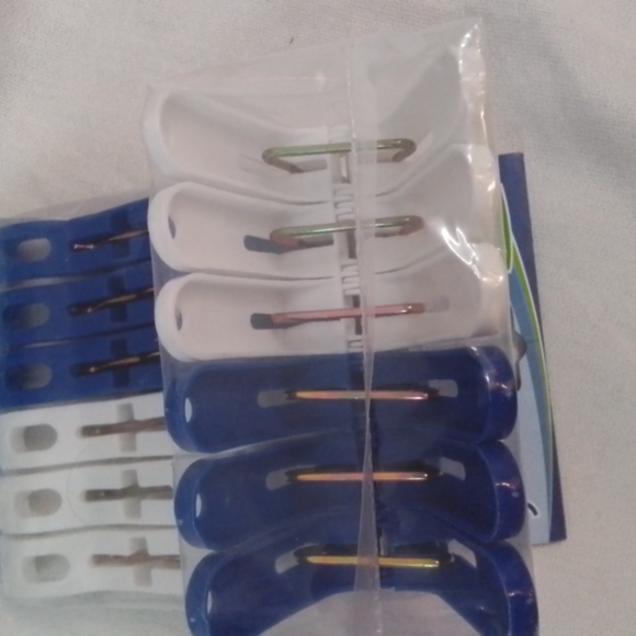 NIB Set of 6 count Jumbo Plastic & 100 hardwood clothespins with CEDAR Hangers - Picture 4 of 16